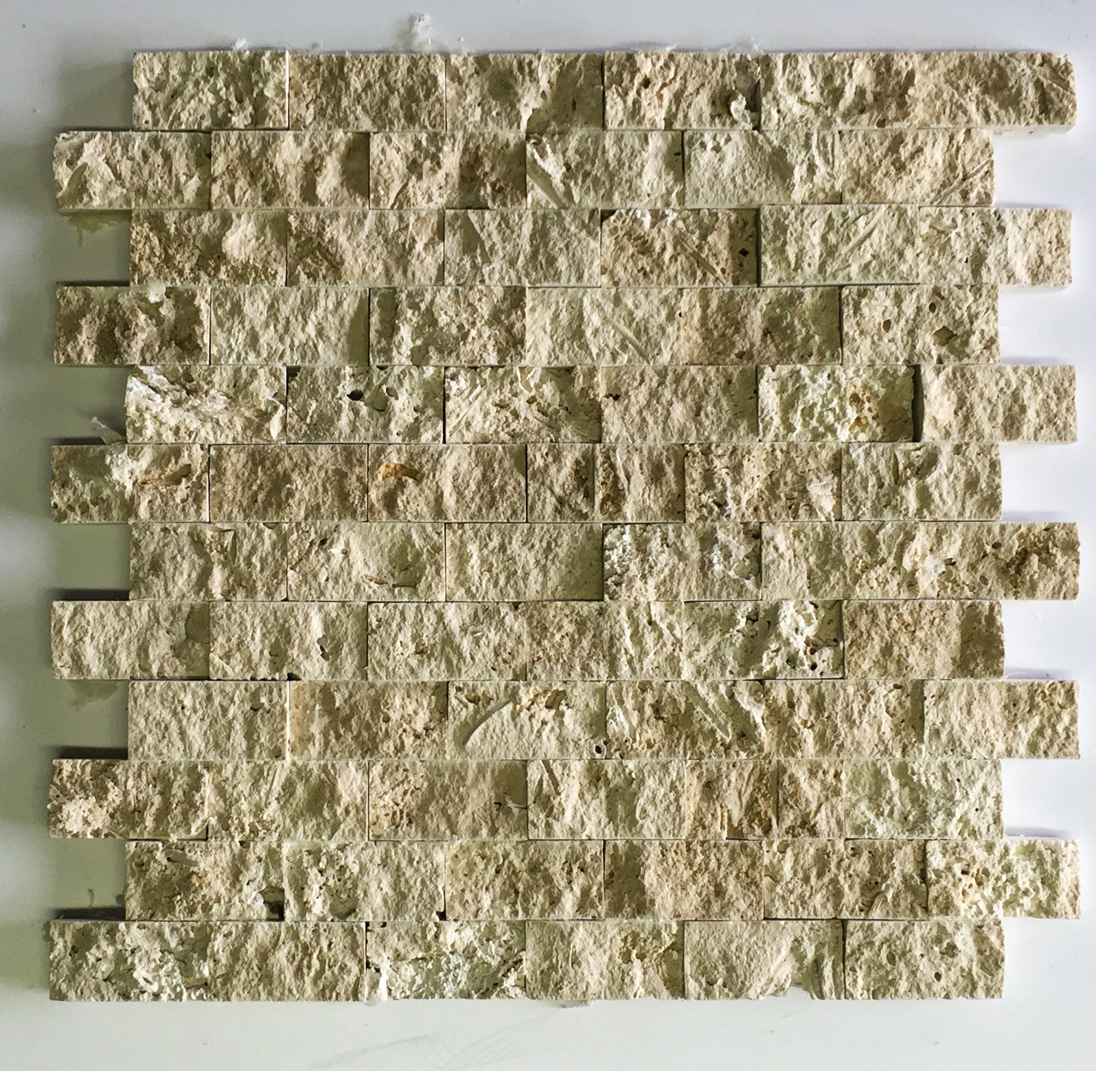 Light (Chiaro / Ivory) Split Face Brick - 1" x 2" Image